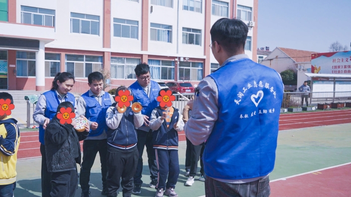 践行雷锋精神 守护别样花朵丨万赢娱乐工业公益活动走进文登特殊教育学校-万赢娱乐要闻-万赢娱乐
