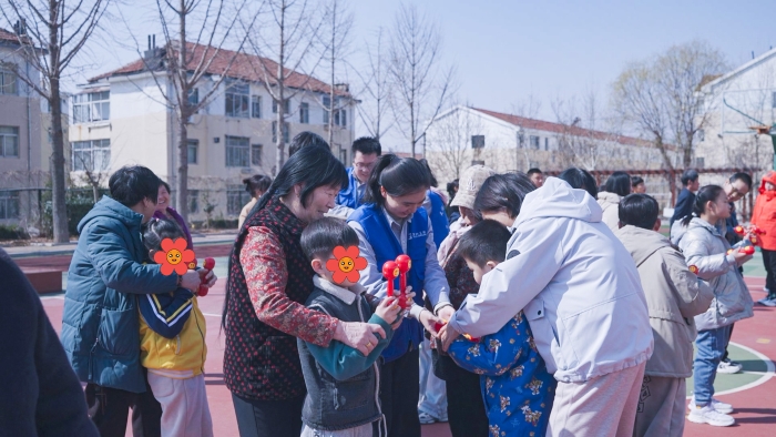 践行雷锋精神 守护别样花朵丨万赢娱乐工业公益活动走进文登特殊教育学校-万赢娱乐要闻-万赢娱乐