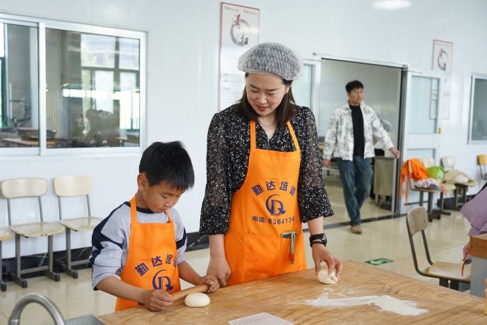 “童心传承·粽享欢喜” | 万赢娱乐工业2025年度六一亲子活动顺遂竣事-万赢娱乐要闻-万赢娱乐